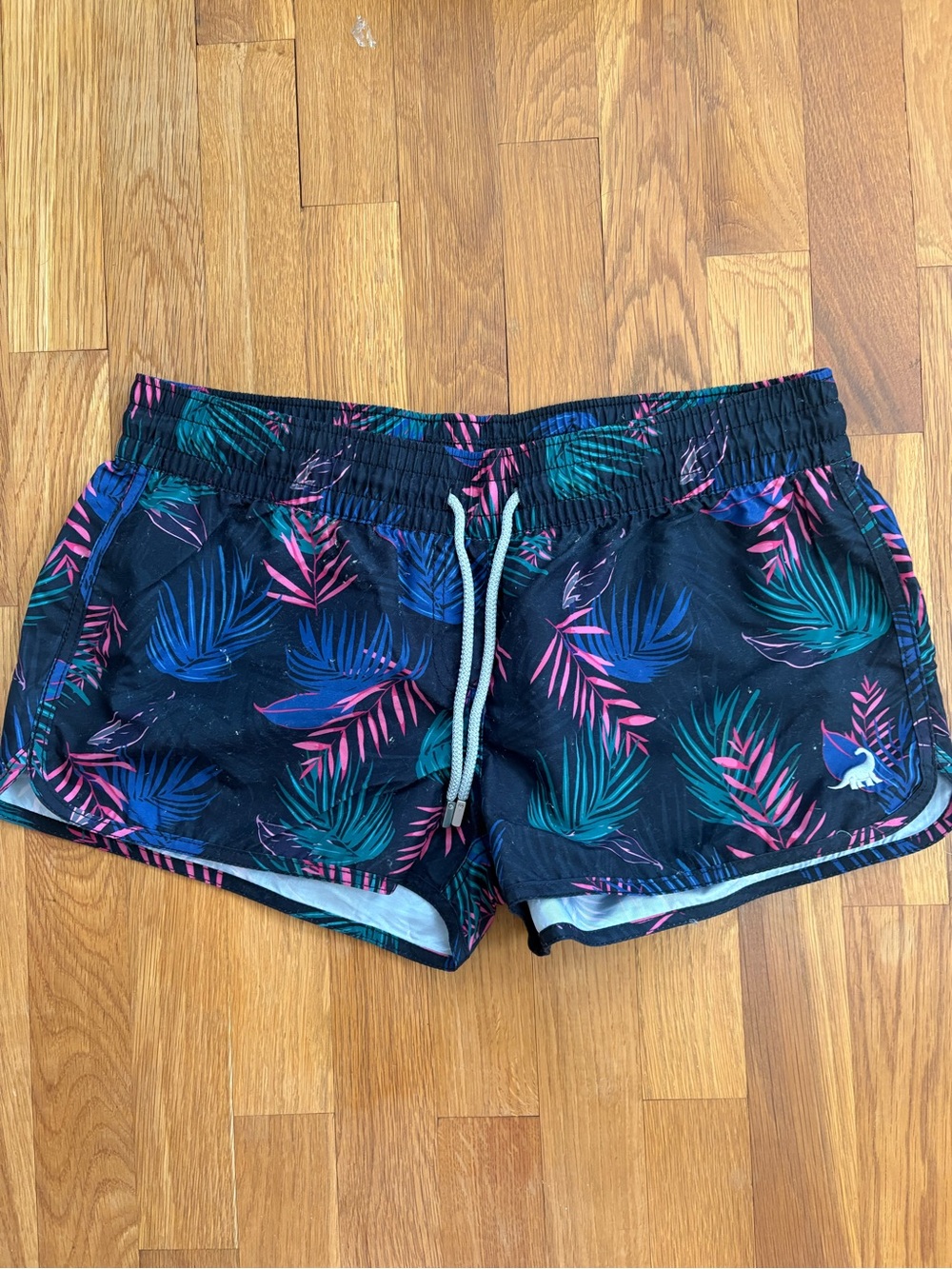 Women’s Tropical Leaf Swim Coverup Shorts - Black